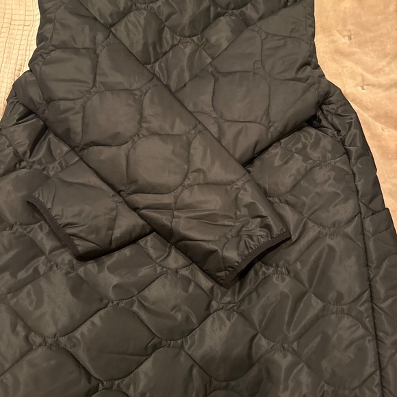 Quince Featherless Quilted Long Puffer Jacket Black Patch Pockets Size XL - Picture 3 of 3